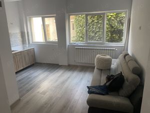 Romana metrou  apartament 2 camere in vila singur pe etaj pt. firma locuinta de servici chiria 700 E - imagine 3