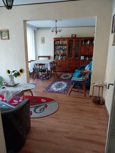 Vând apartament 2 camere, deosebit, în bloc duplex, Piatra Neamț.