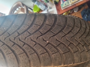 4 cauciucuri de iarna 195 70 16 cu jante de tabla 5x105 de opel Moka aproape noi la 800 lei toate 4  - imagine 3