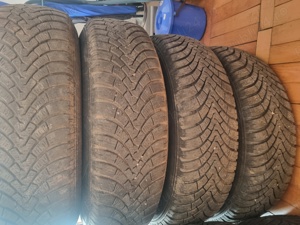 4 cauciucuri de iarna 195 70 16 cu jante de tabla 5x105 de opel Moka aproape noi la 800 lei toate 4  - imagine 6