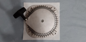 Capac motor cu demaror