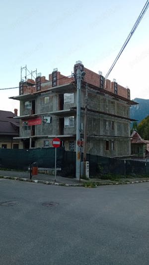 Vanzare apartam de 2 camere si un penthouse de la dezvoltator Valea Cerbului Busteni-parcare inclusa - imagine 7