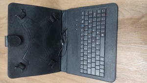 Husa cu tastatura universala pentru tablete 9 9.7 10  - imagine 3