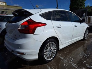 Dezmembrez Ford Focus 3 2012 HATCHBACK 1.6 i JQDB JQDA 150hp - imagine 5