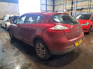 Dezmembrez Renault Megane 3 2014 HATCHBACK 1.5 dCI - imagine 3