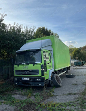 Dezmembrez Volvo Fl - imagine 3