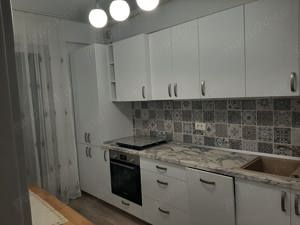 Proprietar închiriez apartament cu 3 camere zona Aradului