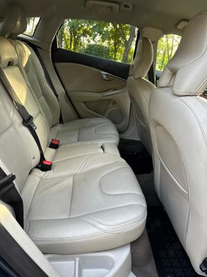 Vand Volvo V40 D4 in stare foarte buna - imagine 7
