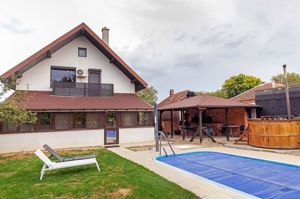 Vilă 5 dormitoare, 4 băi, 2 248mp teren, piscină. Preț: 229 000 E. - imagine 17