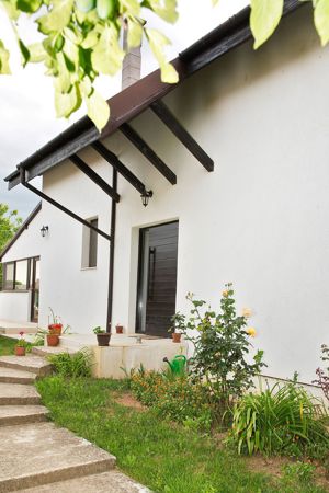 Vilă 5 dormitoare, 4 băi, 2 248mp teren, piscină. Preț: 229 000 E. - imagine 8