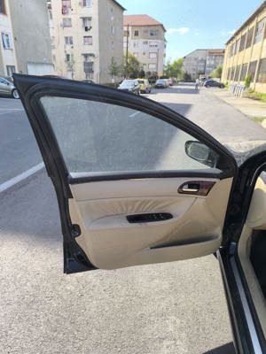 Vand Peugeot 607 facelift, 2.0 HDI (diesel), 100 kw(136 cp)  an 2009 - imagine 8