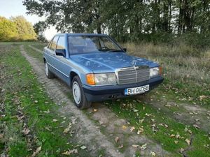 Mercedes 190 D, 2,5 Istoric