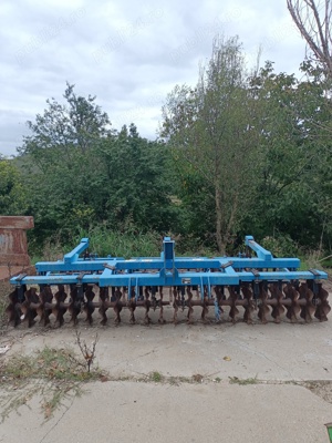 Vând utilaje agricole Lipnița, jud. Constanta - imagine 3