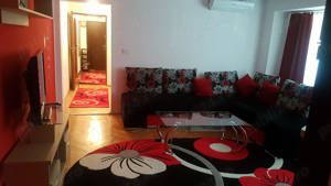 Inchiriez apartament 3 camere semidecomandat, parter , zona Girocului - imagine 2