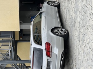 Mercedes-Benz E300 Bluetec Hybrid  - imagine 4 Mercedes-Benz E300 Bluetec Hybrid  - imagine 4