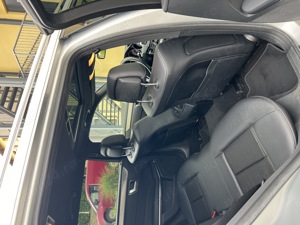 Mercedes-Benz E300 Bluetec Hybrid  - imagine 8 Mercedes-Benz E300 Bluetec Hybrid  - imagine 8