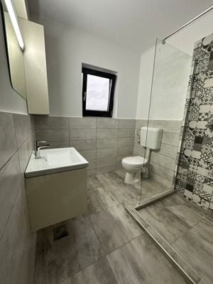 Dau in chirie apartament 4 camere in Cartierul Nordului  Sangeorgiu de Mures, cu loc de parcare - imagine 7