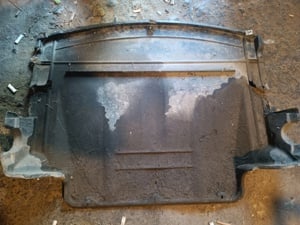 Scut BMW seria 3 E46 berlină 