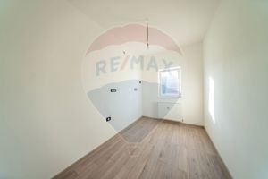 Apartament cu 2 camere vanzare + loc privat de parcare comision ZERO - imagine 6