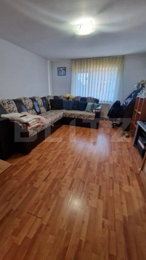 Casa Parter, individuala ,3 camere 96 mp Sanpetru zona linistita  - imagine 2