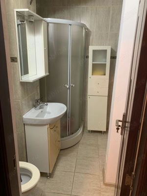 vand apartament 3 camere zona Piata Sarbilor , decomandat, etaj 3 - imagine 3