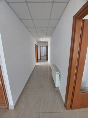 Ultracentral - Bd. Mamaia, spatiu  birouri, etaj 3, 180 mp. - imagine 4