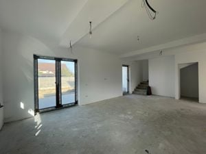 Duplex 4 camere - pozitie excelenta - Mosnita Noua - imagine 2