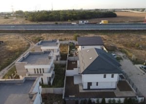 Vila tip duplex de vanzare Miorita - Berceni