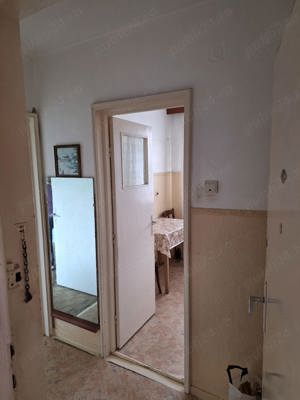 Vând apartament două camere semidecomandat  - imagine 2