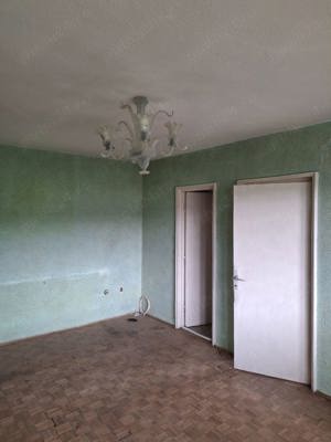 Vând apartament două camere semidecomandat  - imagine 4