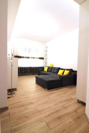 Complet renovat si foarte spatios - imagine 6