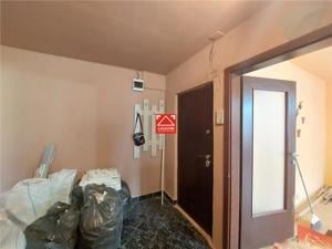 Apartament renovat in Alfa - imagine 2