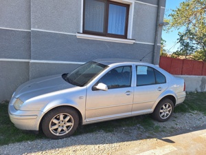 Vw Bora an 2002 motor 1.6 benzina 16V, 105 cai - imagine 9