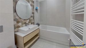 Garsoniera stil, Urban Plaza, mobilata, echipata, loc parcare - imagine 4