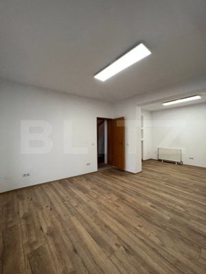 Spatiu de inchiriat, 4 camere, 184 mp, zona centrala - imagine 6