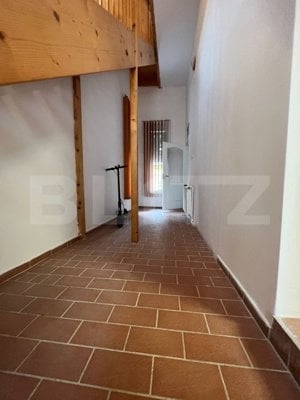 Spatiu de inchiriat, 4 camere, 184 mp, zona centrala - imagine 4