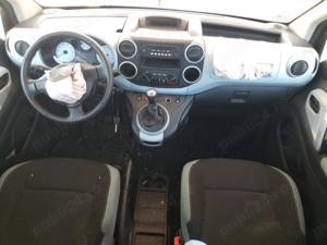 Dezmembrez / dezmembrari piese auto Citroen Berlingo II an 2014 motor 1.6HDI 9HP cutie manuala - imagine 4