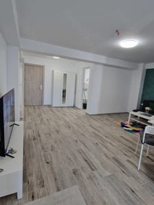 Inchiriez apartament cu toate utilitățile incluse în 600 euro. 