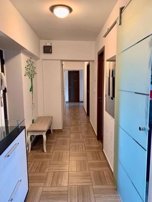 Apartament cu 3 camere in zona Decebal - imagine 8