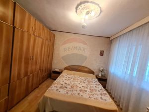 Apartament cu doua camere de vanzare situat central - imagine 5