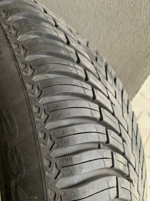 2 x Pirelli All Season 235 55 18 - imagine 4