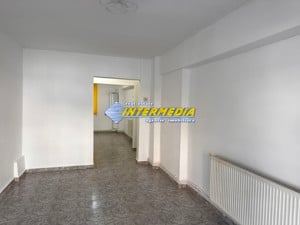 Inchiriere Spatiu Comercial la Bulevard 34 mp. cu centrala, termopane si contoare separate Alba - imagine 16