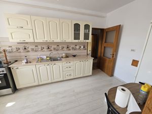 Inchiriere apartament spatios, bloc nou, garaj, Craiovei - imagine 3