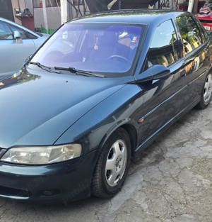 Vand masina in stare buna 