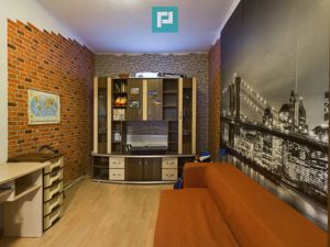 Apartament la curte comună cu terasă pavată! - imagine 5