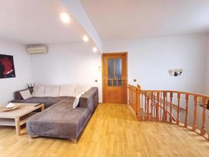 Casa 5 camere - Sos. Buzaului - Str. Chisinau - imagine 7