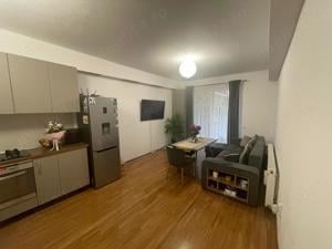  Vand Apartament cu 2 camere, 56 mp, balcon, zona Porii, Floresti