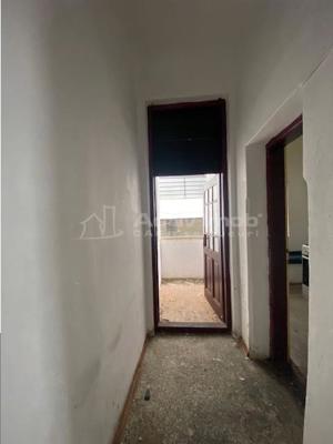 4 camere in vila-zona ultracentrala, Piata Victoriei, de renovat - imagine 14