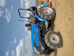 Tractor 4x4 motor 20cp Mitsubishi