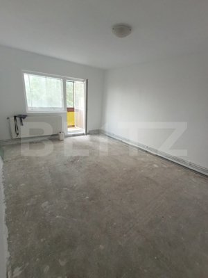  Apartament spațios de vânzare - 4 camere, 2 băi, 2 balcoane, loc de parcare  - imagine 5